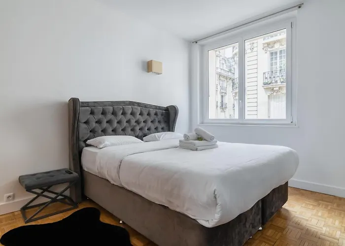 Appartement 3 Pieces Porte Maillot - Paris 16 - 4P - Flat-Guest